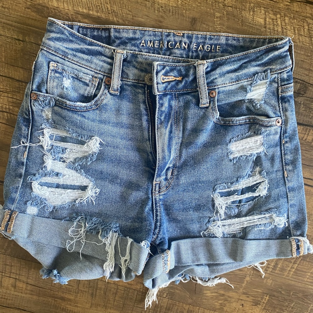 American Eagle Stretch Mom Shorts Size 4